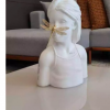 Escultura menina busto branco libélula 14x26x36 cm Sui Objetos